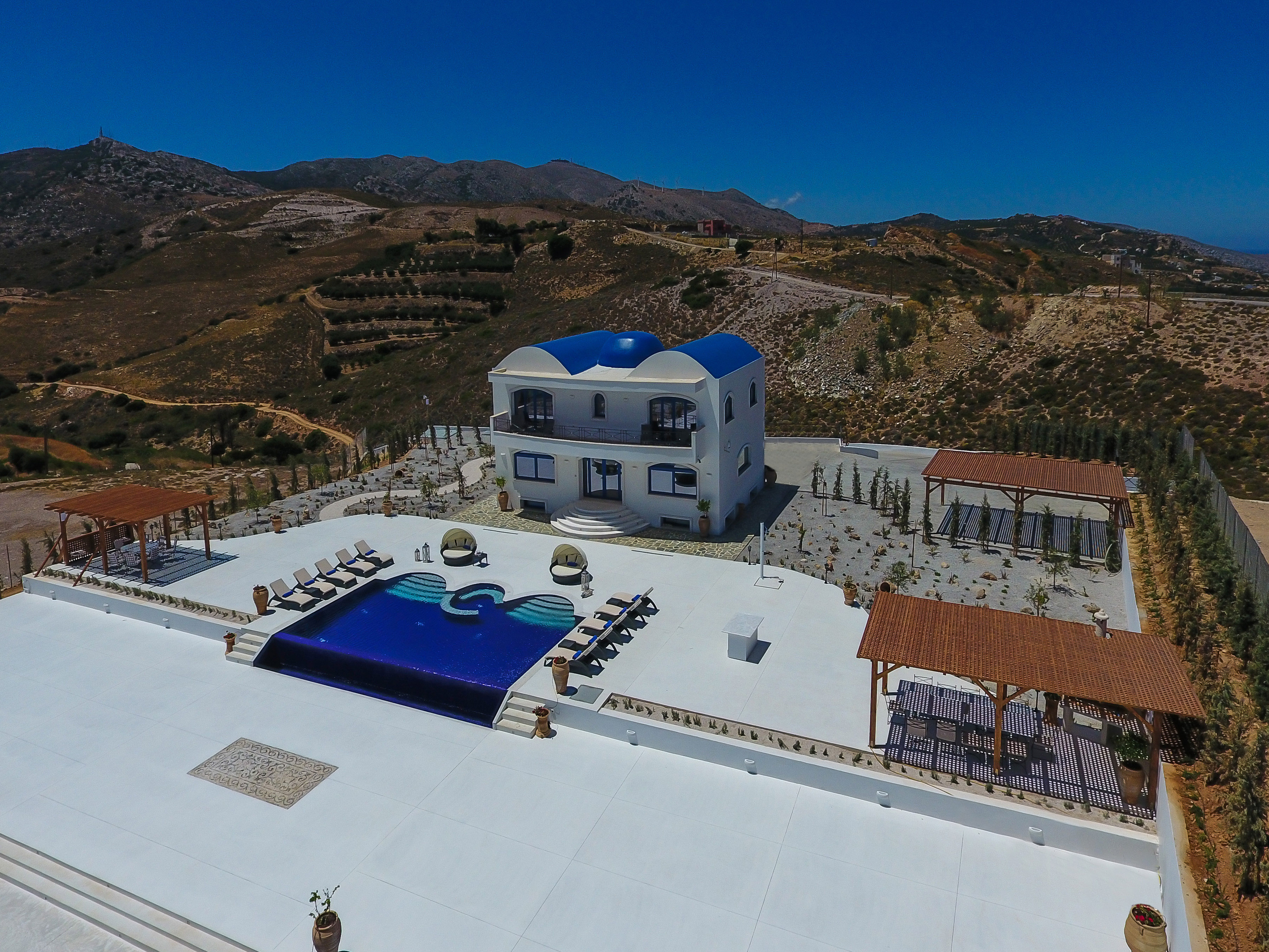 Wine Dark Sea Villas - VILLA SANTORINI IN CRETE