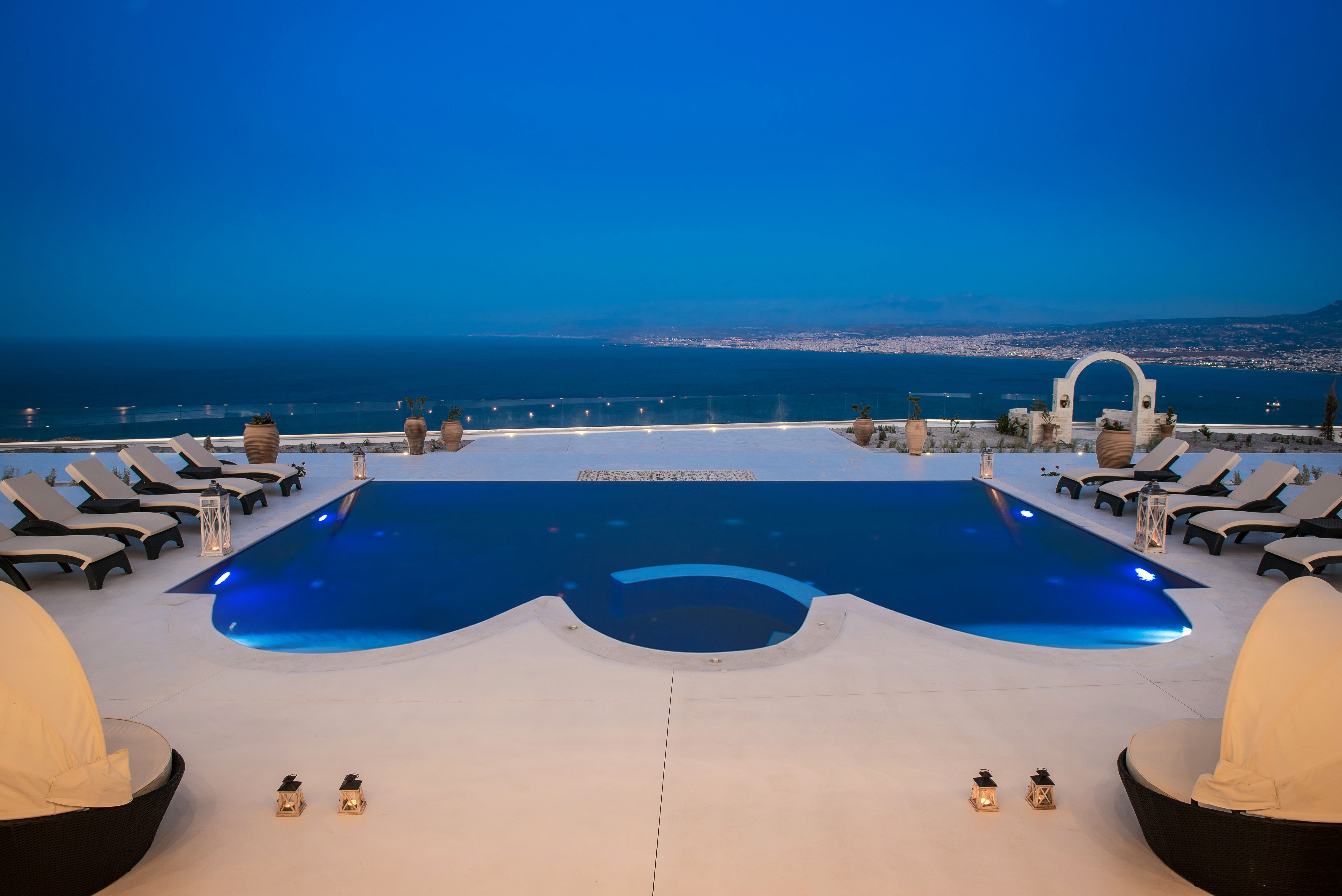 Wine Dark Sea Villas - VILLA SANTORINI IN CRETE