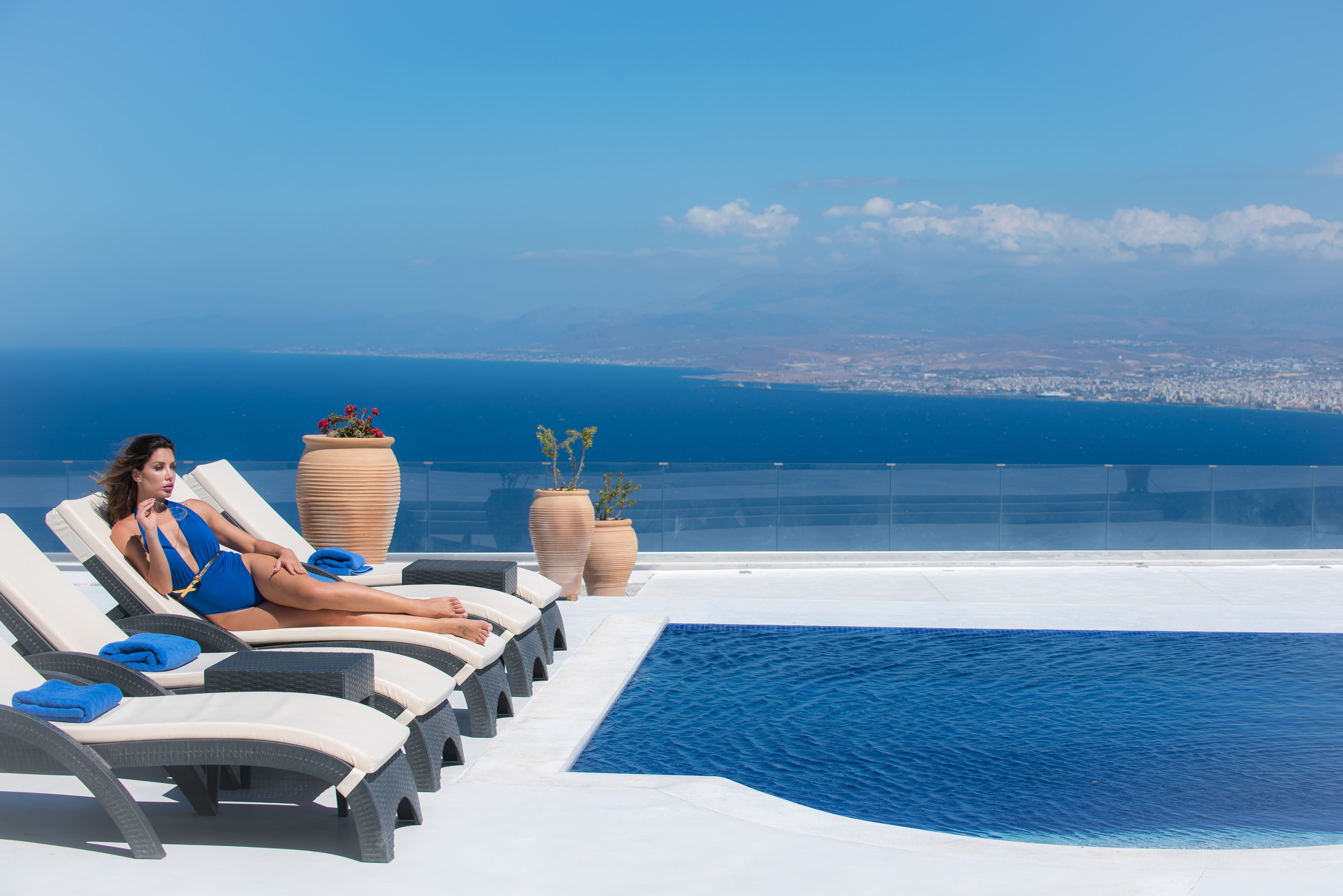 Wine Dark Sea Villas - VILLA SANTORINI IN CRETE