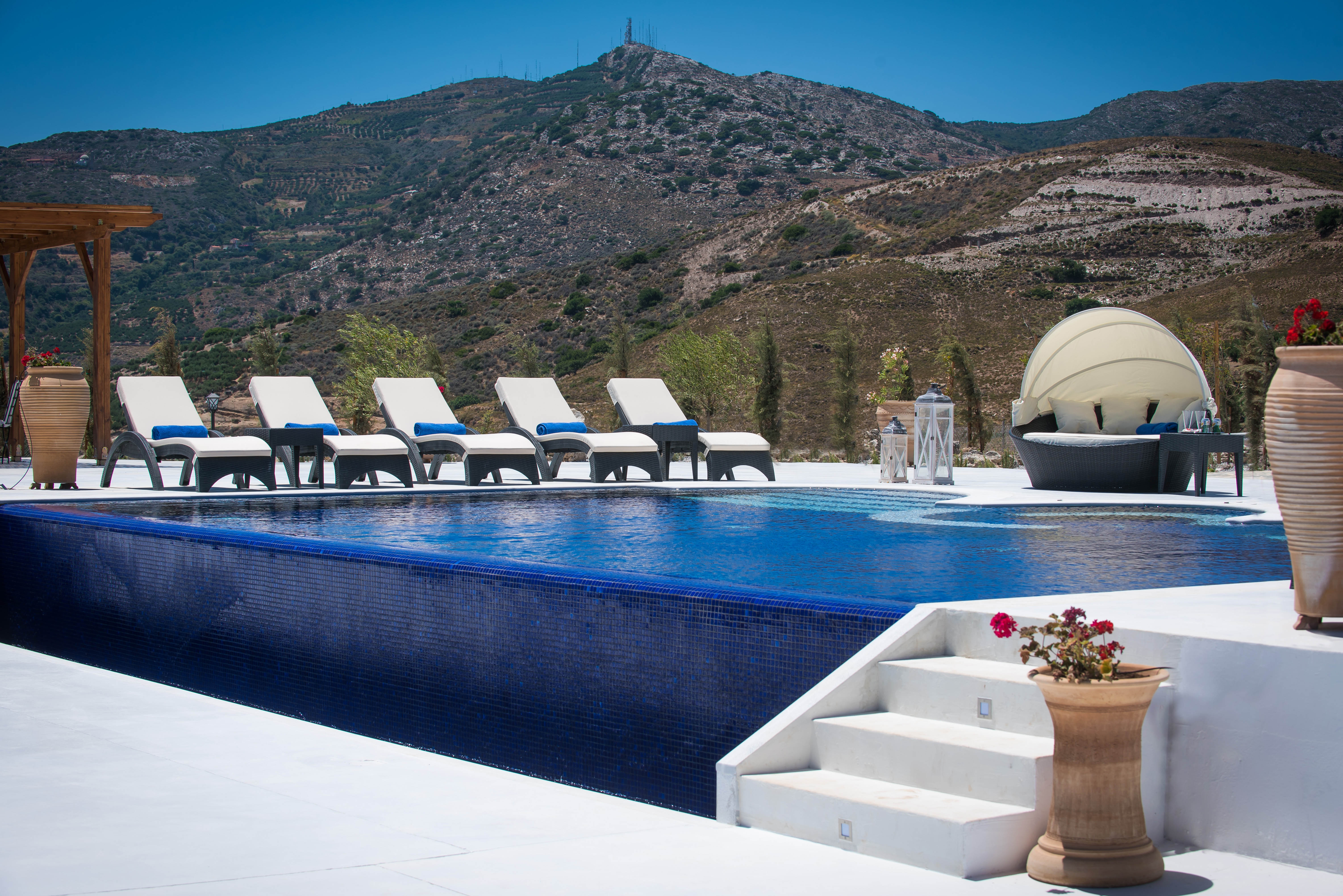 Wine Dark Sea Villas - VILLA SANTORINI IN CRETE