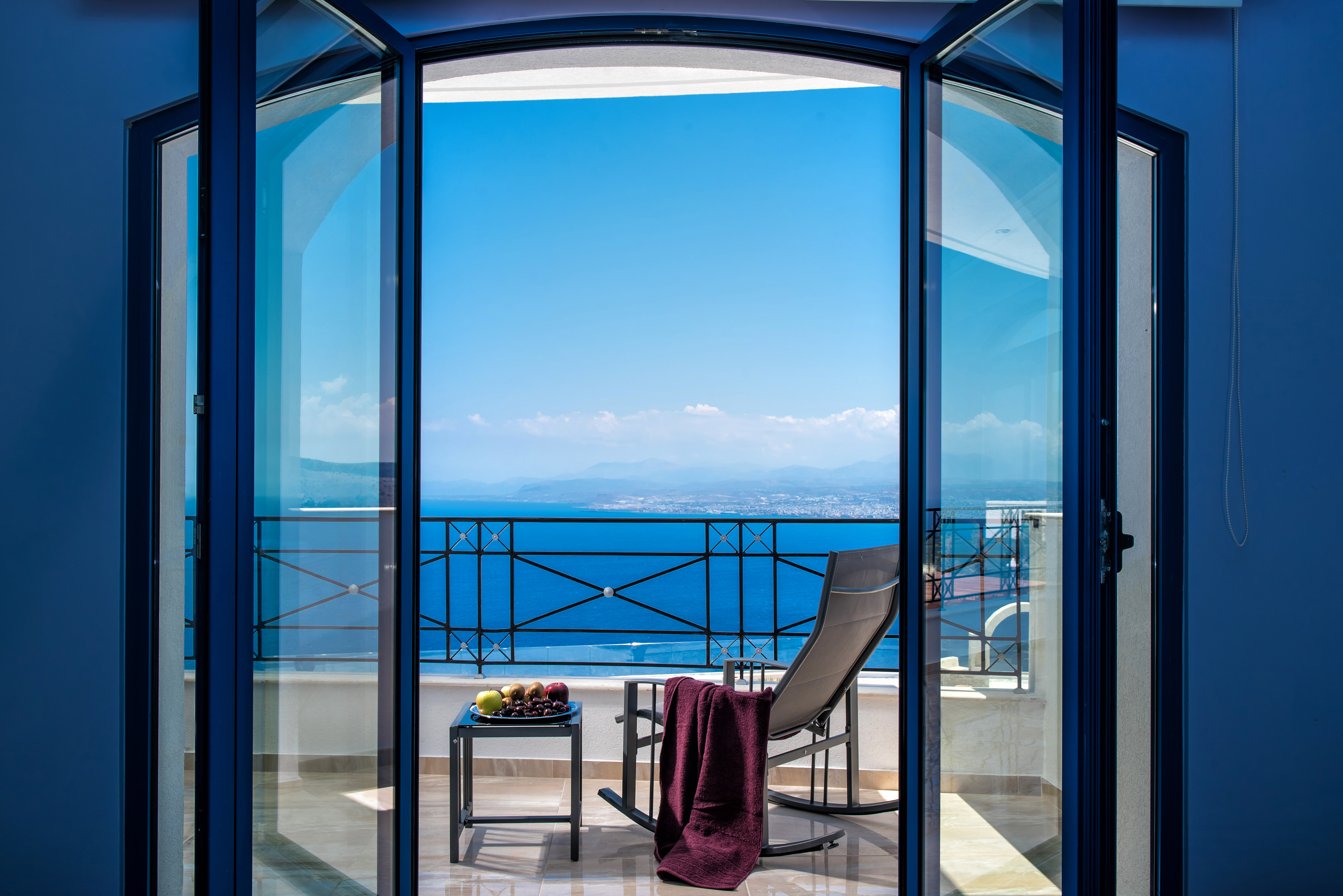 Wine Dark Sea Villas - VILLA SANTORINI IN CRETE