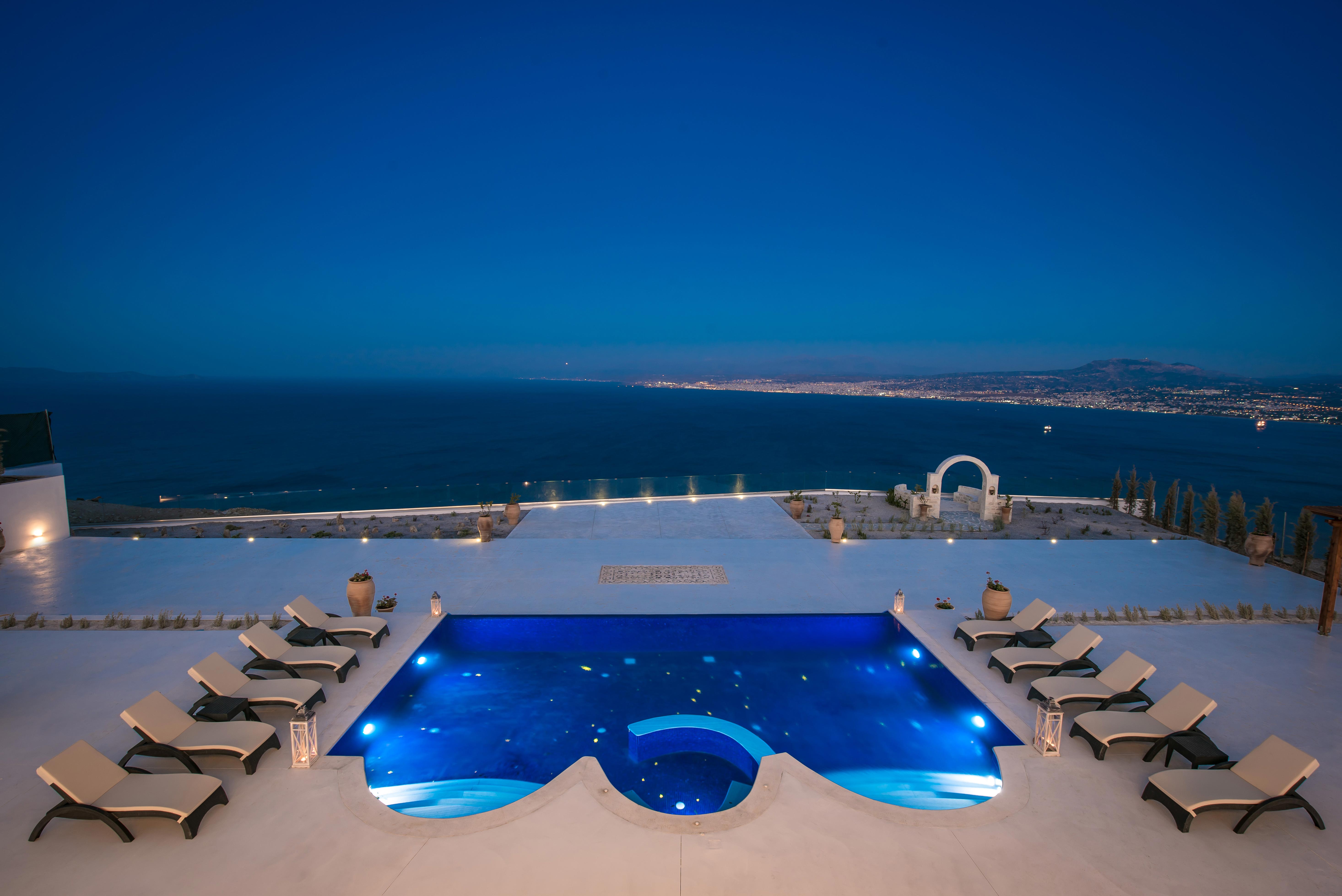 Wine Dark Sea Villas - VILLA SANTORINI IN CRETE