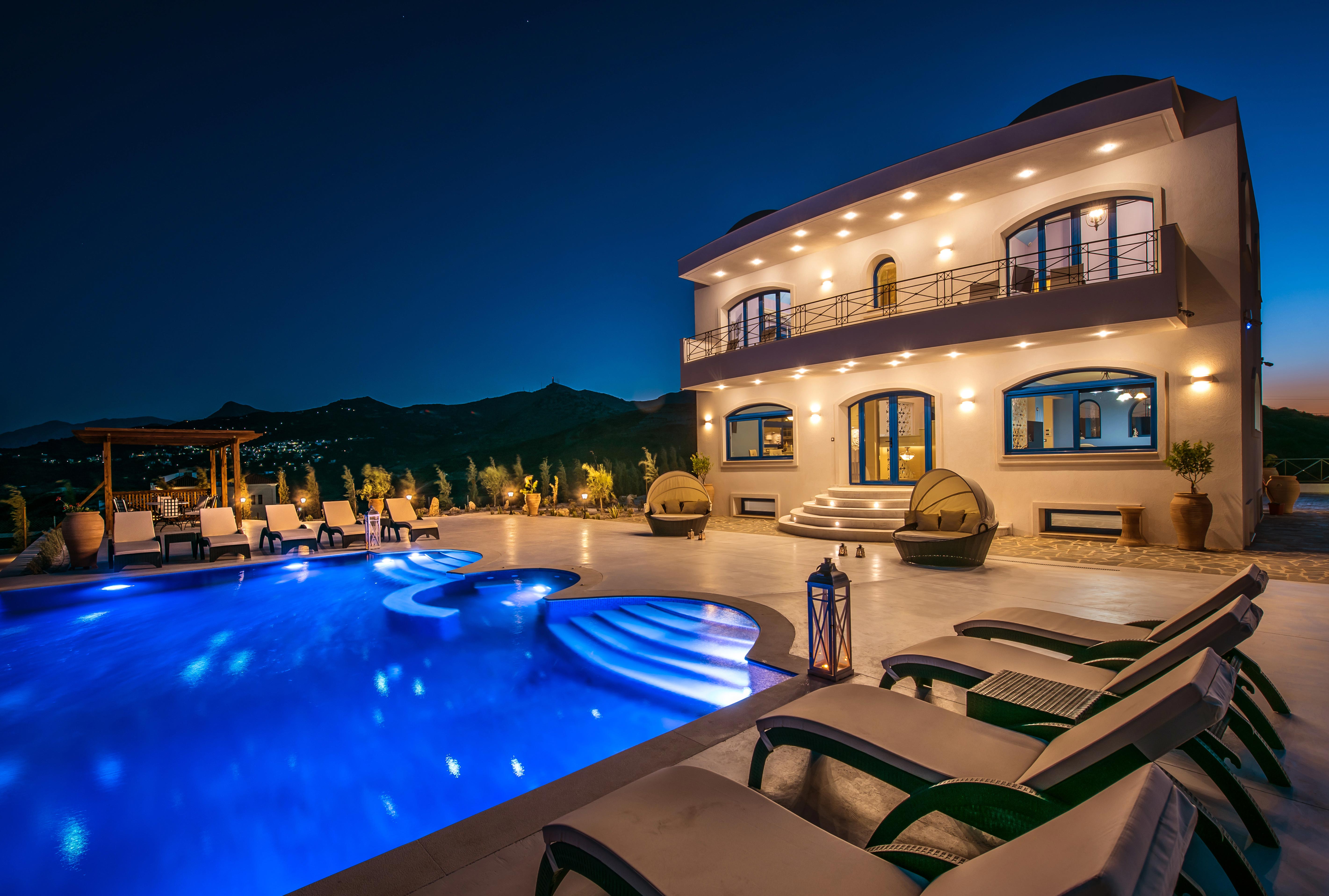 Wine Dark Sea Villas - VILLA SANTORINI IN CRETE