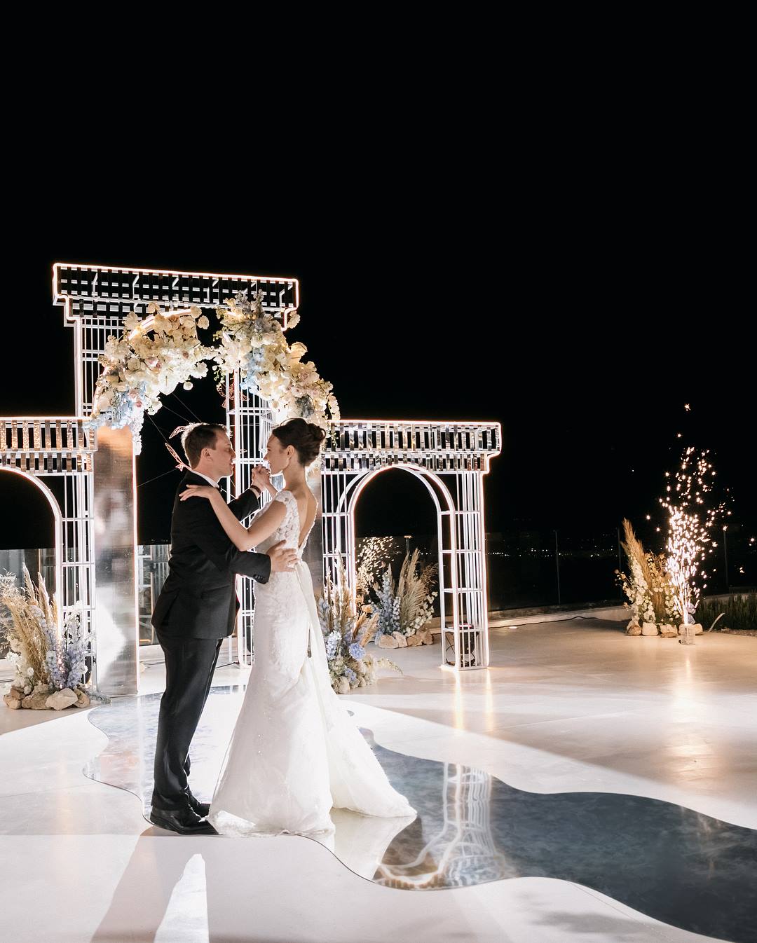 Wine Dark Sea Villas - WEDDINGS & EVENTS